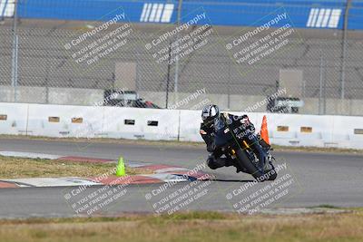 media/Nov-26-2022-Fastrack Riders (Sat) [[b001e85eef]]/Level 3/Session 3 Outside Turn 9/